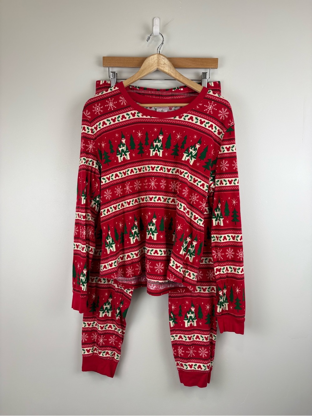 Disney Mickey Mouse Icon Holiday Sleep Set Adult Size Large